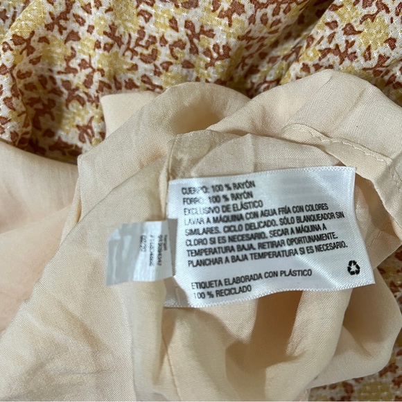 UNIVERSAL THREAD Women Midi Dress Smocking Cap Ruffle Sleeves Mustard Floral XS - Picture 9 of 14